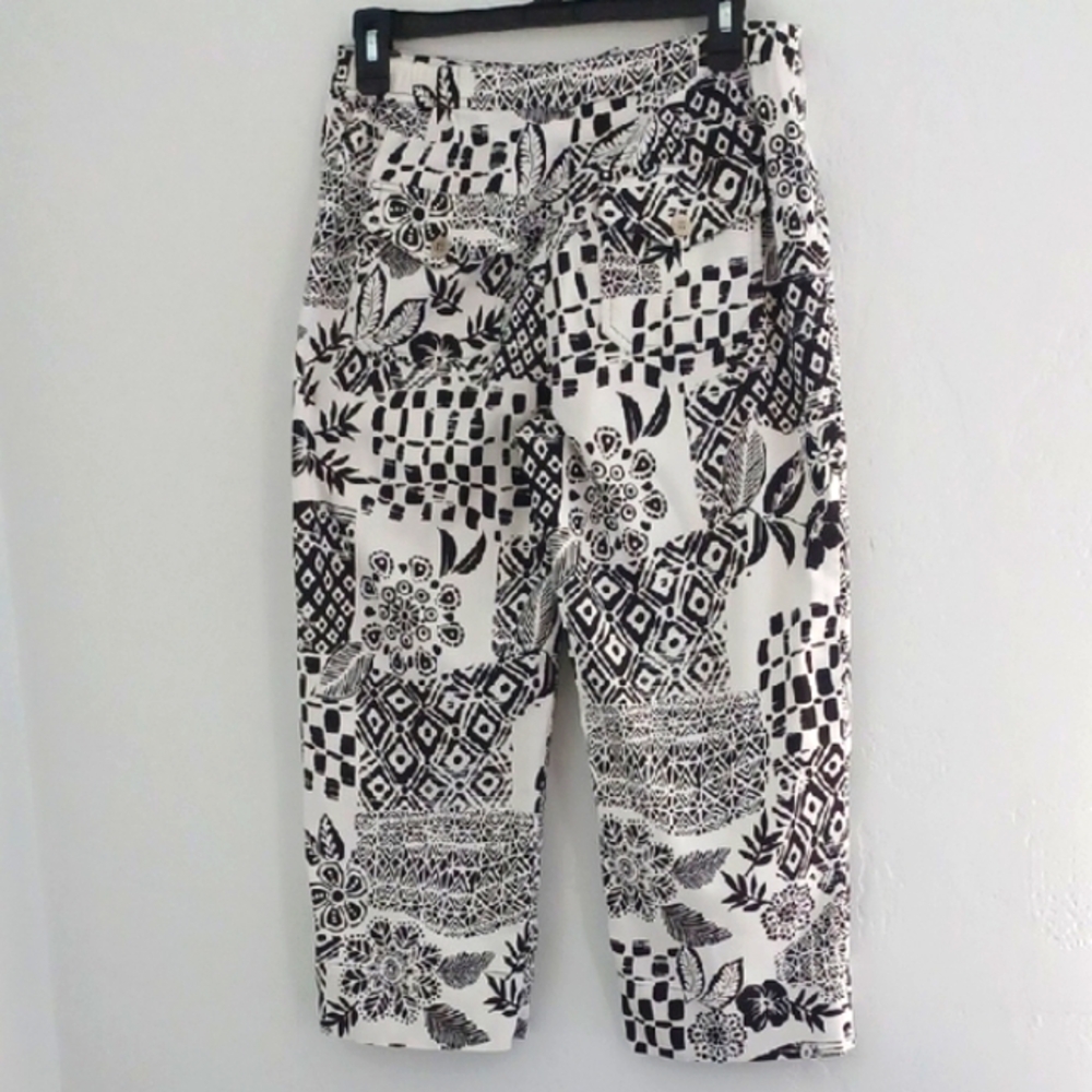 Chico's Black & White Patterned Crop Pants - Picture 7 of 9